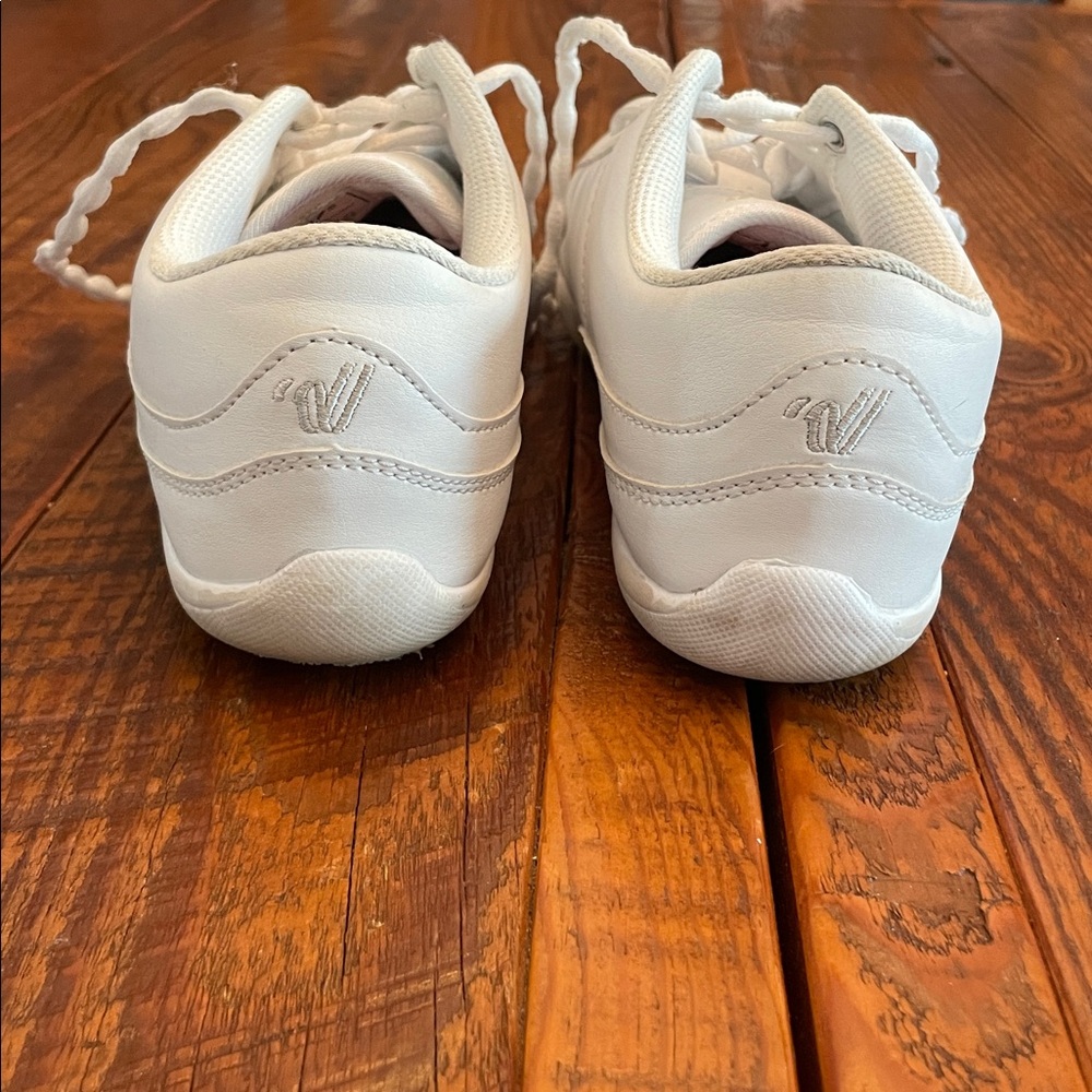 Varsity Cheerleader II shoes size 8 - Picture 2 of 5